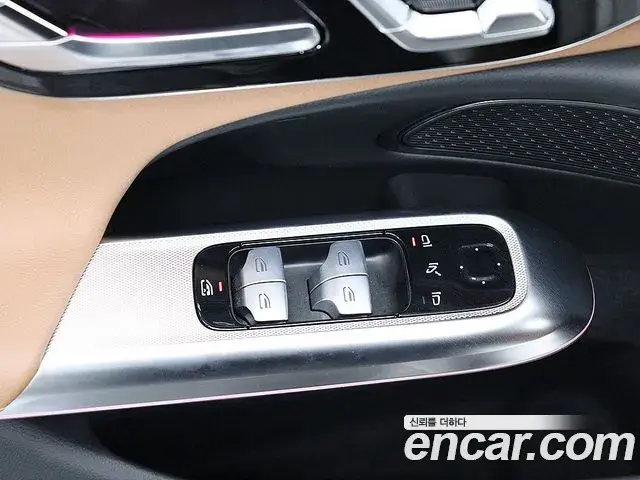 Mercedes-Benz E-Class 2025 — Фото 4/20