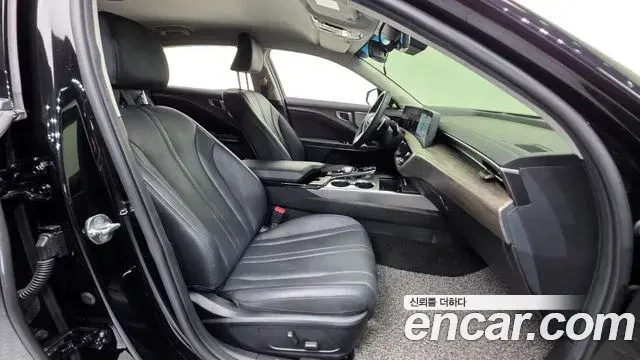 Kia K8 2021 — Şəkil 10/20
