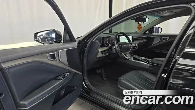 Kia K8 2023 — Şəkil 10/20