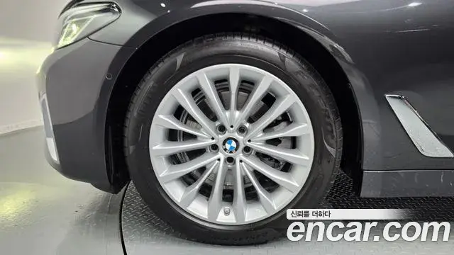BMW 5 Series 2021 — Photo 5/20