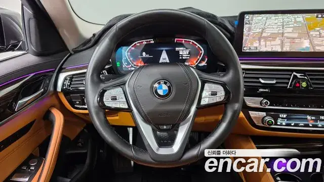BMW 5 Series 2021 — Photo 13/20