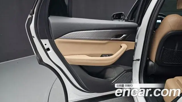 Renault Samsung Grand Koleos 2025 — ფოტო 3/38