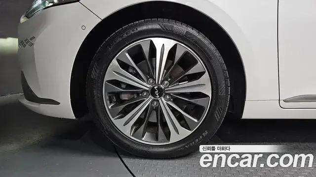 Kia K8 2021 — Photo 5/20