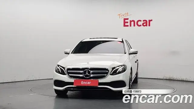 Mercedes-Benz E-Class 2018 — Фото 3/20