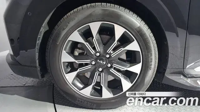 Kia Carnival 2022 — Photo 5/20