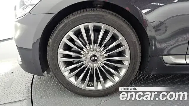 Kia The K9 2018 — Фото 5/20