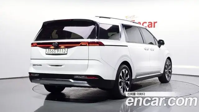 Kia Carnival 2020 — Photo 2/20