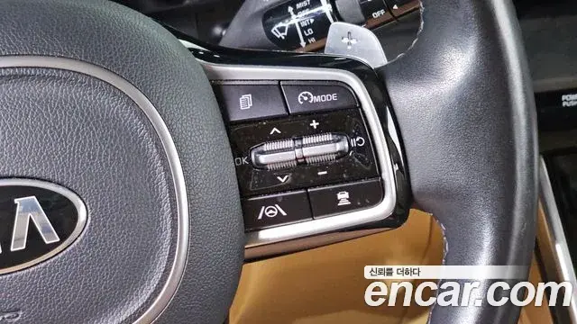 Kia Carnival 2020 — Photo 16/20