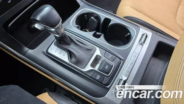 Kia Carnival 2021 — Photo 9/20