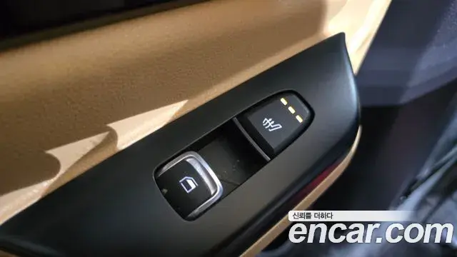 Kia Carnival 2021 — Photo 19/20