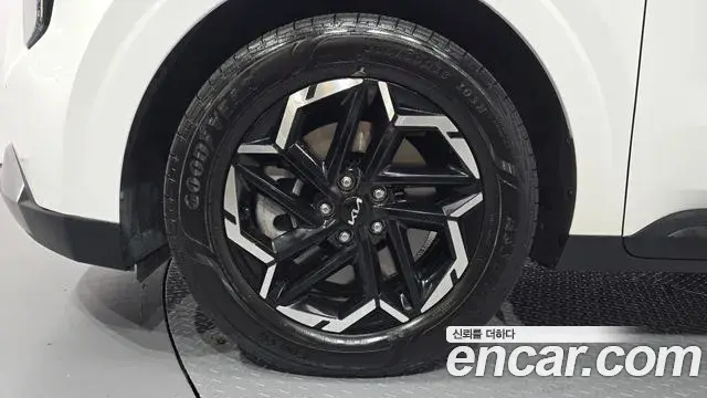 Kia Carnival 2024 — Photo 5/20