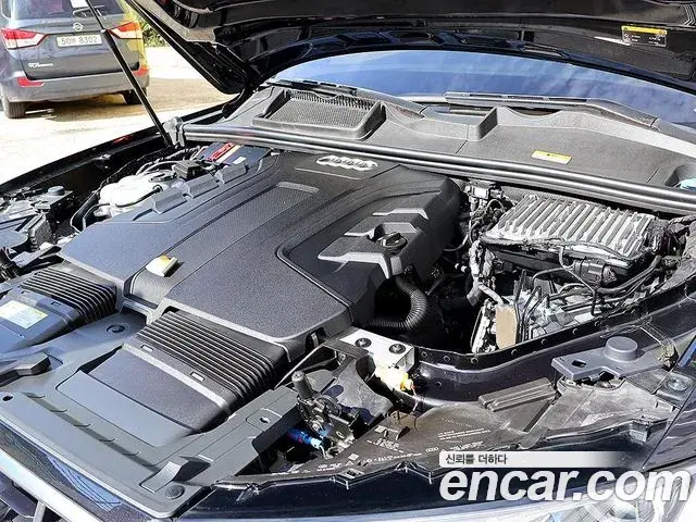 Audi Q7 2020 — Фото 19/20