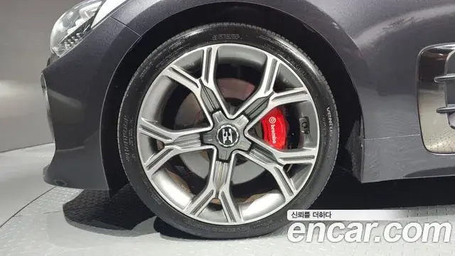 Kia Stinger 2018 — Photo 5/20