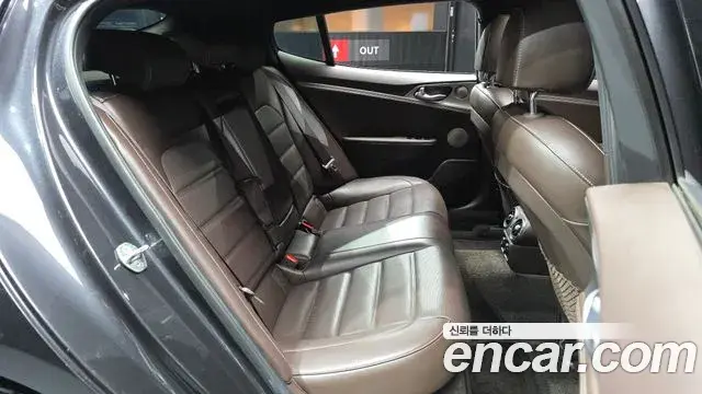 Kia Stinger 2018 — Photo 11/20
