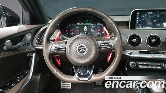 Kia Stinger 2018 — Photo 13/20
