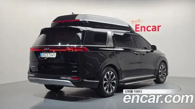 Kia Carnival 2022 — Photo 2/20
