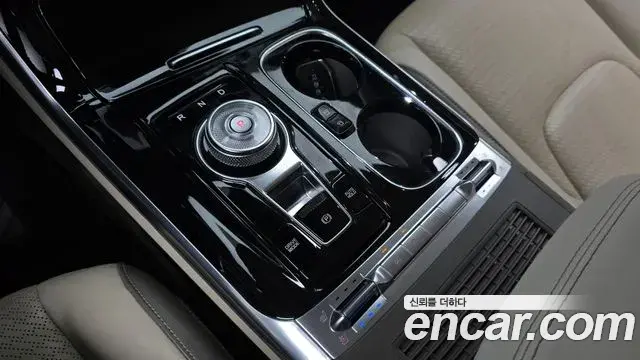 Kia Carnival 2022 — Photo 9/20