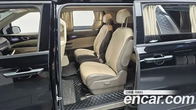 Kia Carnival 2022 — Photo 11/20
