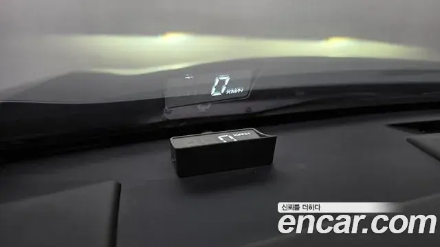 Lexus UX250h 2021 — Photo 11/30