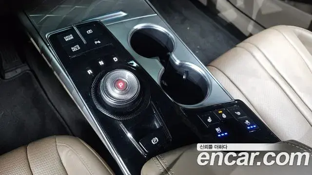 Kia K8 2022 — Şəkil 9/20