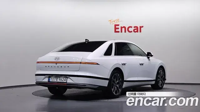 Hyundai Grandeur 2024 — Photo 2/20