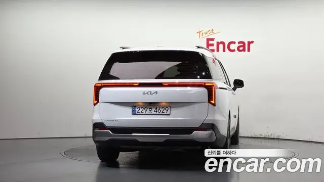 Kia Carnival 2024 — Şəkil 4/20