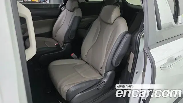 Kia Carnival 2024 — Şəkil 11/20