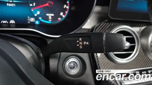 Mercedes-Benz GLC-Class 2022 — Photo 9/20