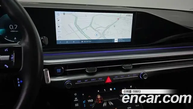 Hyundai Grandeur 2023 — Photo 15/20