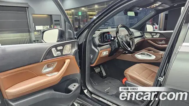 Mercedes-Benz GLS-Class 2023 — Фото 9/20