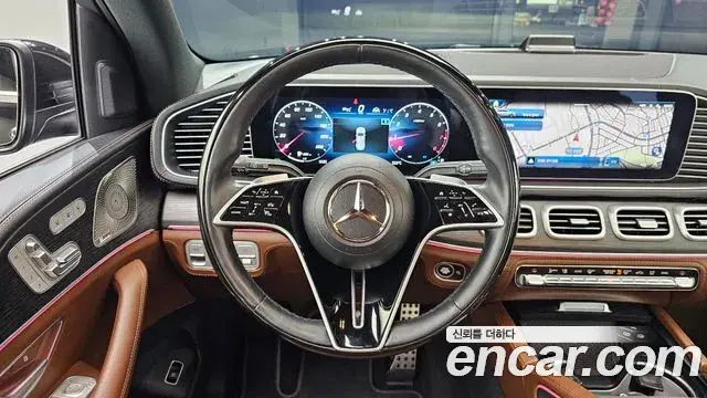 Mercedes-Benz GLS-Class 2023 — Фото 12/20