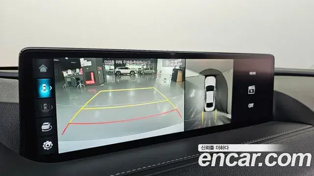 Genesis Electrified G80 2022 — Photo 15/20