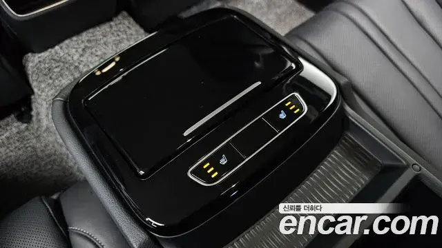 Genesis Electrified G80 2022 — Photo 19/20