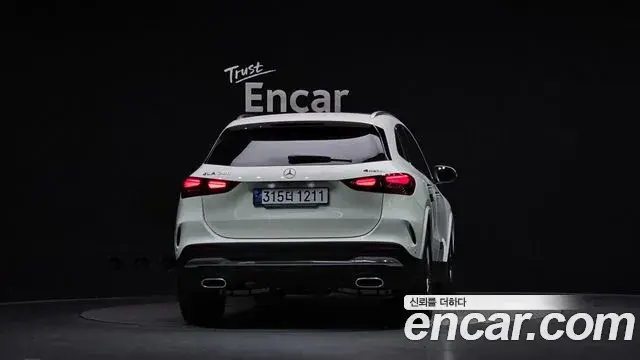 Mercedes-Benz GLA-Class 2024 — Фото 4/20
