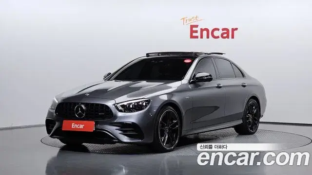 Mercedes-Benz E-Class 2022 — Фото 1/20