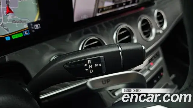 Mercedes-Benz E-Class 2022 — Фото 9/20