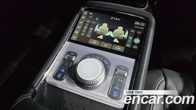 Genesis G90 2022 — Photo 18/20