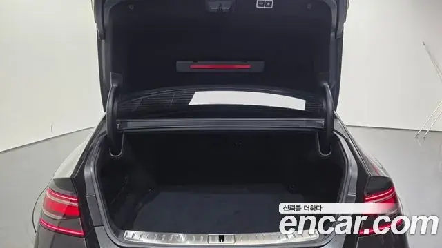 Genesis G90 2022 — Photo 20/20