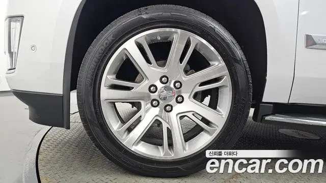 Cadillac Escalade 2019 — Photo 5/20