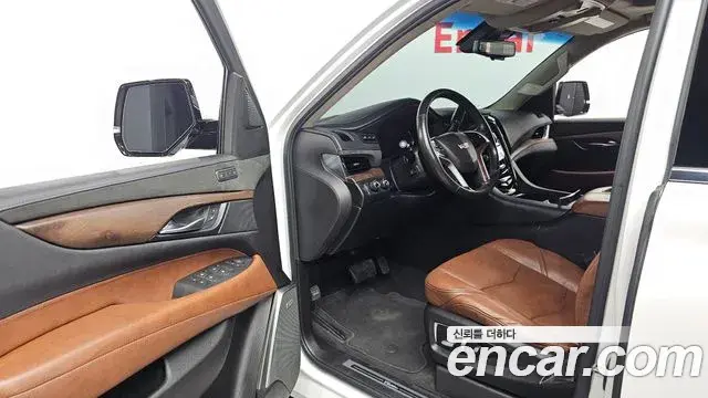 Cadillac Escalade 2019 — Photo 10/20