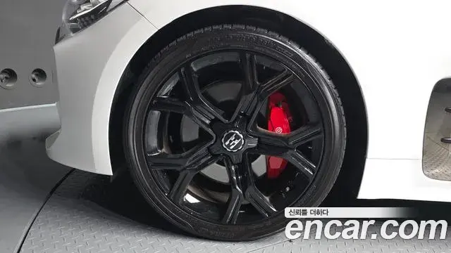 Kia Stinger 2019 — Photo 5/20