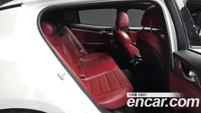 Kia Stinger 2019 — Photo 12/20