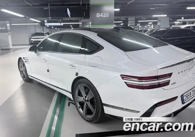 Genesis Electrified G80 2025 — Şəkil 2/10