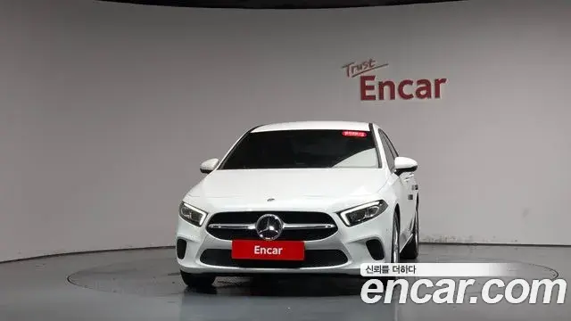 Mercedes-Benz A-Class 2020 — Фото 3/20