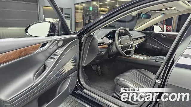 Genesis Electrified G80 2020 — Photo 10/20