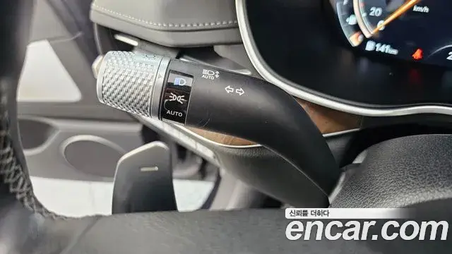 Genesis Electrified G80 2020 — Photo 18/20