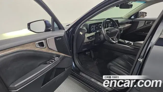 Kia K8 2022 — Photo 10/20