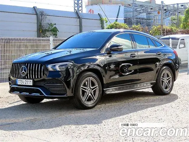 Mercedes-Benz GLE-Class 2021 — Фото 1/20
