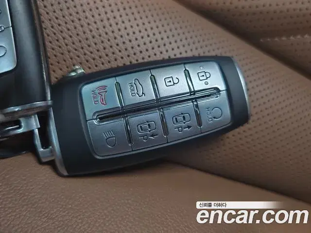 Genesis Electrified G80 2023 — Şəkil 11/20