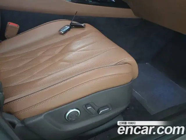 Genesis Electrified G80 2023 — Şəkil 16/20